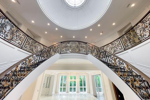 Photo 13 at 73 Lord Seaton Road, Windfields, Toronto