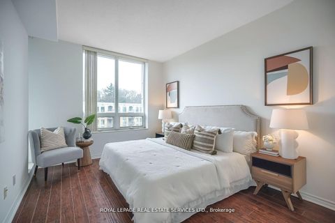 Photo 17 at 811 - 18 William Carson Crescent, Windfields, Toronto