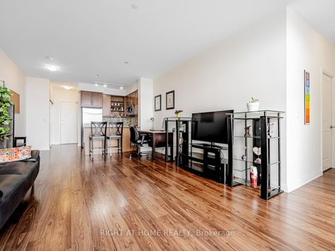 Photo 8 at 1010 - 65 Oneida Crescent, Langstaff, Richmond Hill