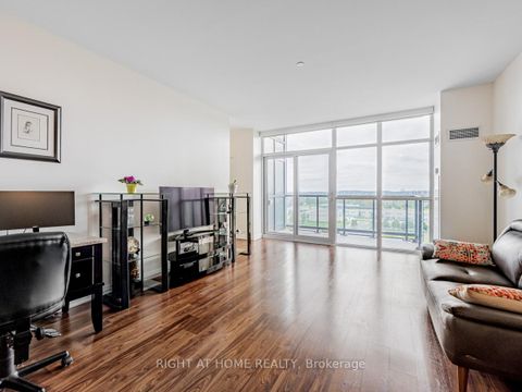 Photo 12 at 1010 - 65 Oneida Crescent, Langstaff, Richmond Hill