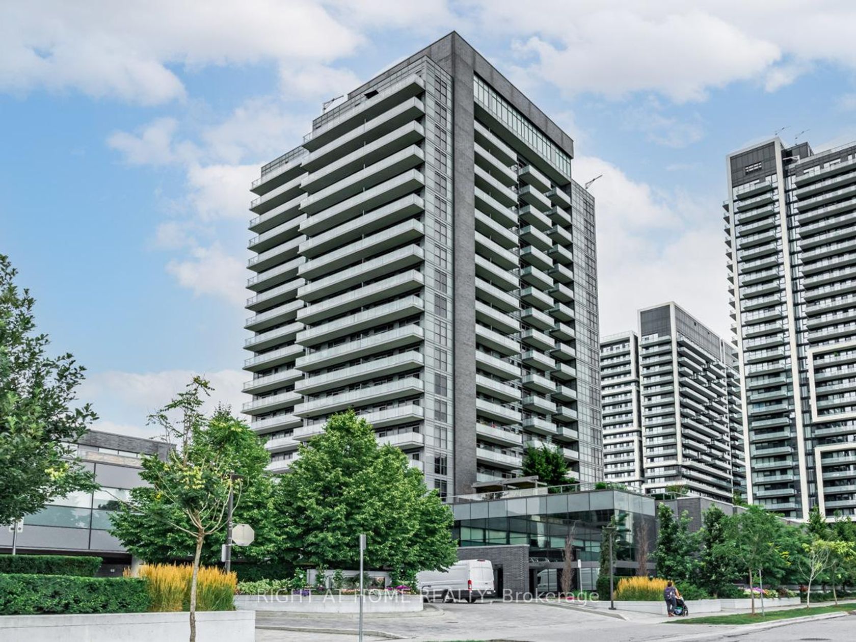 1010 - 65 Oneida Crescent, Langstaff, Richmond Hill 
