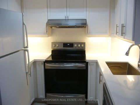 Photo 4 at 713 - 1 Rean Drive, Bayview Village, Toronto