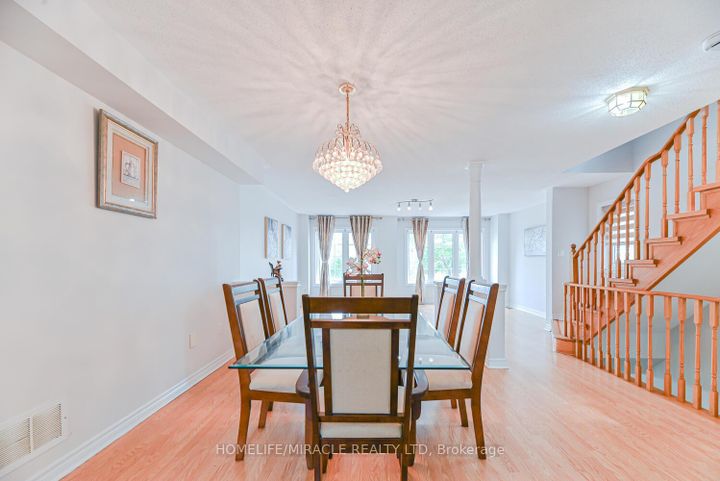 Photo 16 at 40 Janda Court, Clairville, Toronto