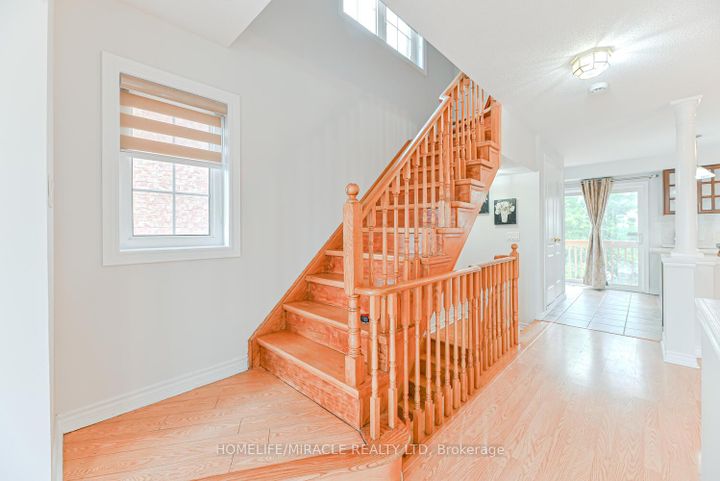 Photo 28 at 40 Janda Court, Clairville, Toronto