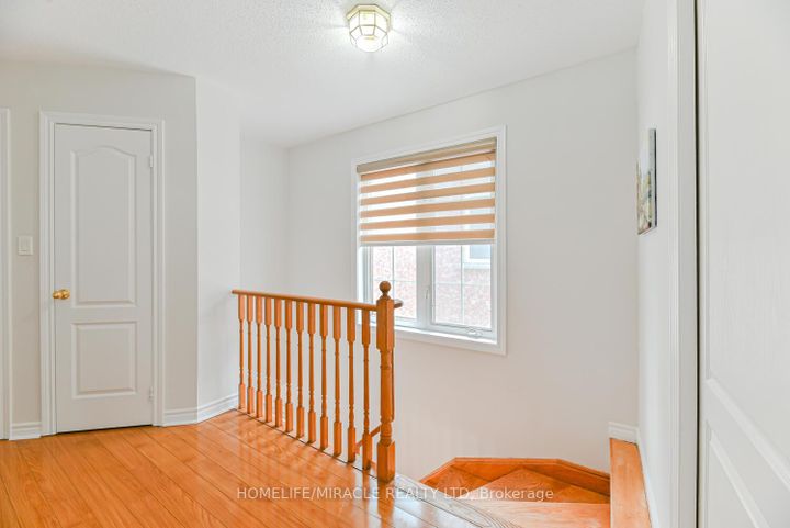 Photo 29 at 40 Janda Court, Clairville, Toronto