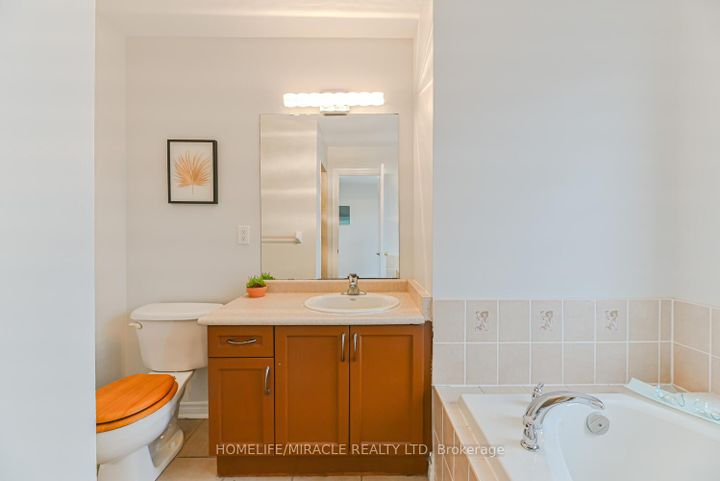 Photo 35 at 40 Janda Court, Clairville, Toronto