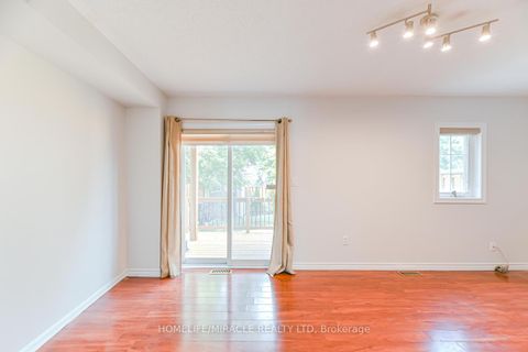 Photo 8 at 40 Janda Court, Clairville, Toronto