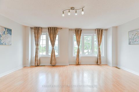 Photo 11 at 40 Janda Court, Clairville, Toronto