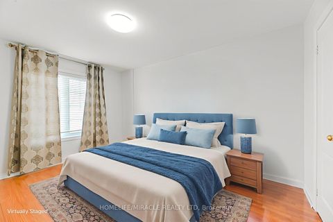 Photo 31 at 40 Janda Court, Clairville, Toronto