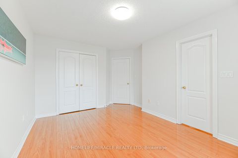 Photo 33 at 40 Janda Court, Clairville, Toronto