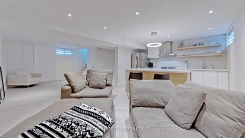 Photo 1 at 20 Knox Avenue, Humber Summit, Toronto
