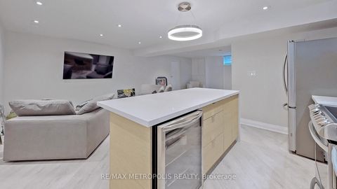Photo 2 at 20 Knox Avenue, Humber Summit, Toronto
