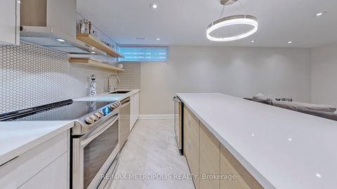 Photo 3 at 20 Knox Avenue, Humber Summit, Toronto