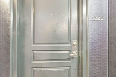 Photo 6 at 1520 - 140 Simcoe Street, Waterfront Communities C1, Toronto