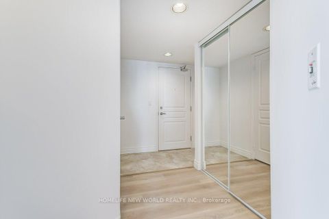 Photo 7 at 1520 - 140 Simcoe Street, Waterfront Communities C1, Toronto