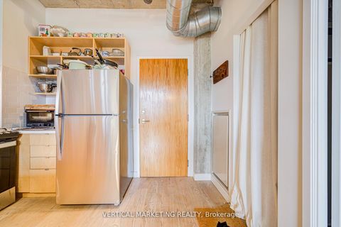 Photo 8 at 510 - 369 Sorauren Avenue, Roncesvalles, Toronto