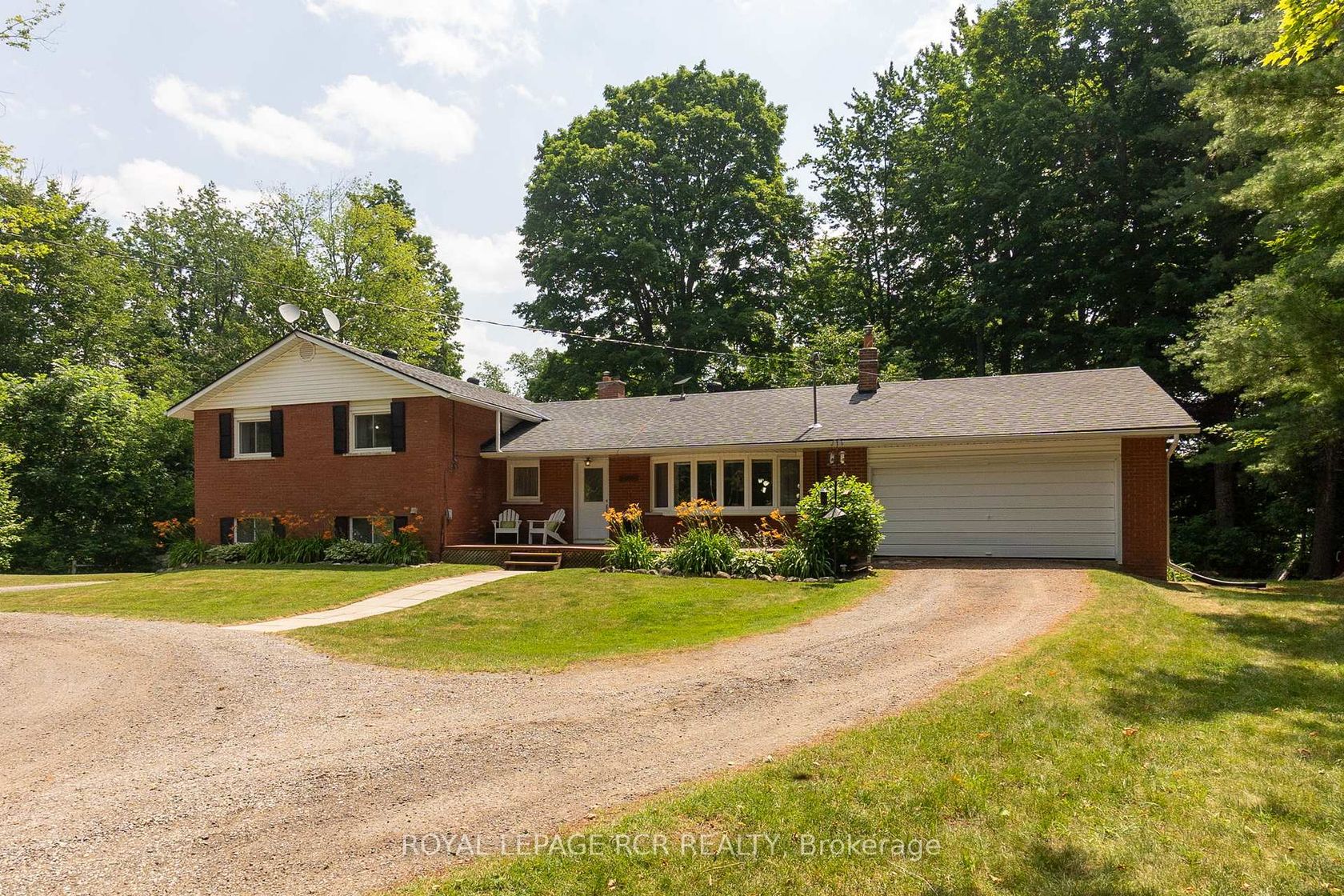 7561 Finnerty Side Road, Rural Caledon, Caledon by Loree Meneguzzi Real Estate 7561 Finnerty Side Road, Rural Caledon, Caledon