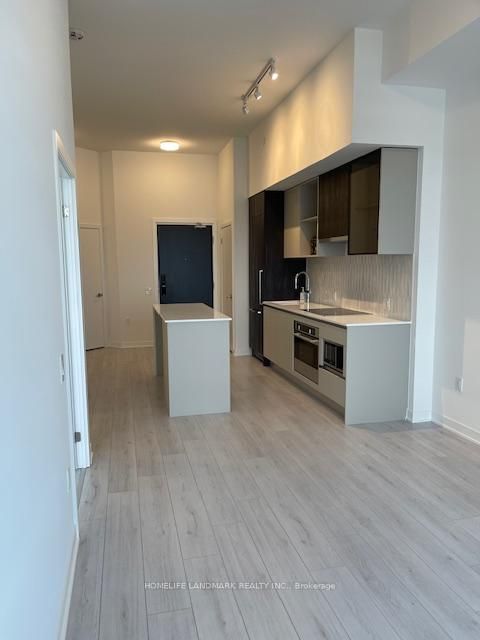 Photo 1 at 216 - 395 Dundas Street W, OA Rural Oakville, Oakville