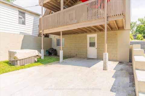 Photo 9 at 379 Simcoe Street, Central Newmarket, Newmarket