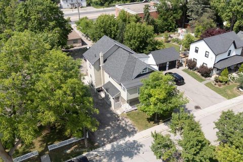 Photo 10 at 379 Simcoe Street, Central Newmarket, Newmarket