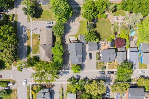 Photo 12 at 379 Simcoe Street, Central Newmarket, Newmarket