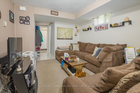 Photo 34 at 379 Simcoe Street, Central Newmarket, Newmarket
