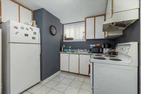 Photo 35 at 379 Simcoe Street, Central Newmarket, Newmarket