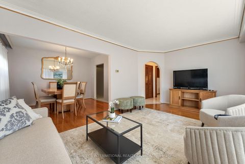 Photo 10 at 76 Lawnside Drive, Rustic, Toronto