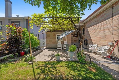 Photo 37 at 76 Lawnside Drive, Rustic, Toronto