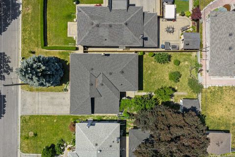Photo 45 at 76 Lawnside Drive, Rustic, Toronto