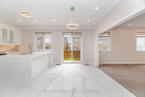 Photo 10 at 3304 Vernon Powell Drive, GO Glenorchy, Oakville