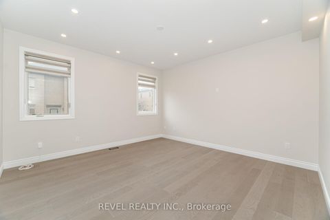 Photo 11 at 3304 Vernon Powell Drive, GO Glenorchy, Oakville