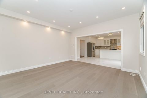 Photo 13 at 3304 Vernon Powell Drive, GO Glenorchy, Oakville
