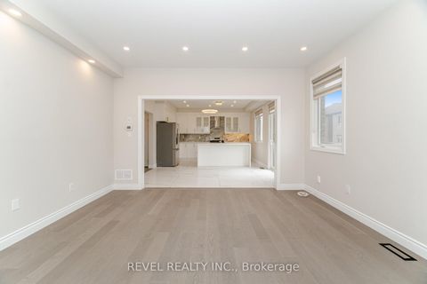 Photo 14 at 3304 Vernon Powell Drive, GO Glenorchy, Oakville