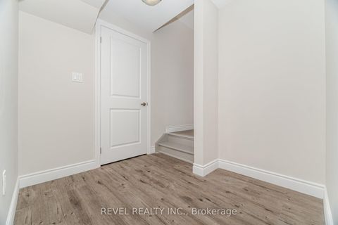 Photo 32 at 3304 Vernon Powell Drive, GO Glenorchy, Oakville