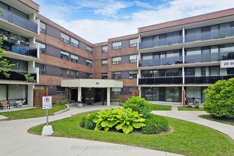 Photo 3 at 102 - 20 Sunrise Avenue, Victoria Village, Toronto