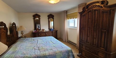 Photo 5 at 42 Antibes Drive, Branson, Toronto