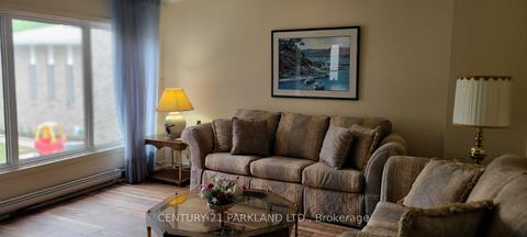 Photo 10 at 42 Antibes Drive, Branson, Toronto