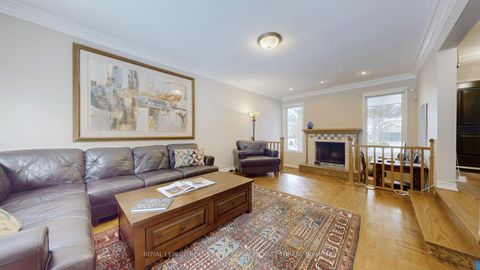 Photo 2 at 52 Leacock Crescent, Don Mills, Toronto