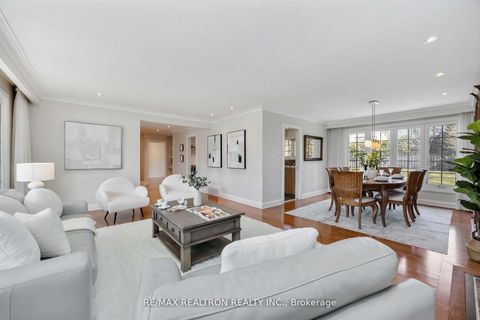 Photo 4 at 16 Aylesbury Road, Rosethorn, Toronto