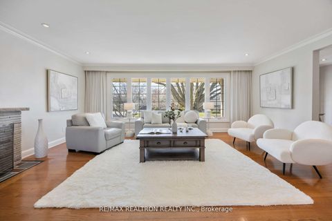 Photo 6 at 16 Aylesbury Road, Rosethorn, Toronto