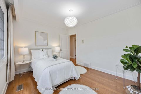 Photo 22 at 16 Aylesbury Road, Rosethorn, Toronto