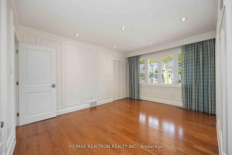 Photo 25 at 16 Aylesbury Road, Rosethorn, Toronto