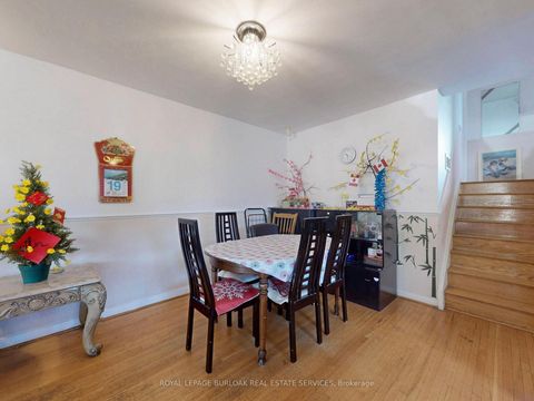 Photo 12 at 37 Hucknall Road, York University Heights, Toronto