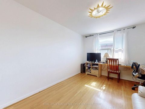 Photo 16 at 37 Hucknall Road, York University Heights, Toronto