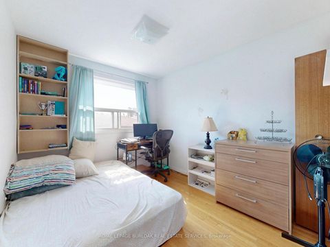 Photo 19 at 37 Hucknall Road, York University Heights, Toronto