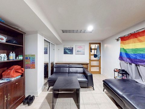 Photo 29 at 37 Hucknall Road, York University Heights, Toronto