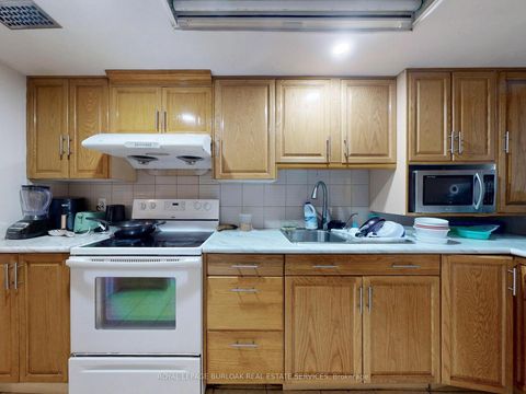Photo 34 at 37 Hucknall Road, York University Heights, Toronto