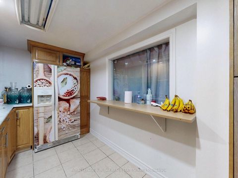 Photo 35 at 37 Hucknall Road, York University Heights, Toronto