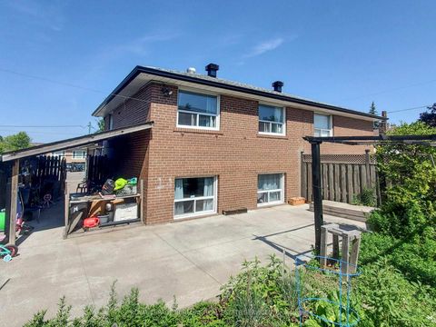 Photo 39 at 37 Hucknall Road, York University Heights, Toronto